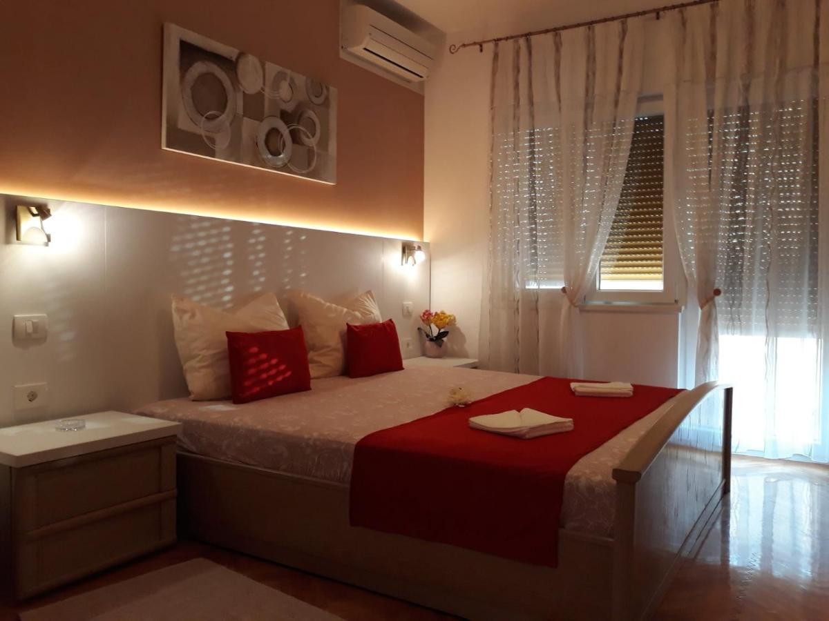 Apartment Matea Rovinj Bagian luar foto