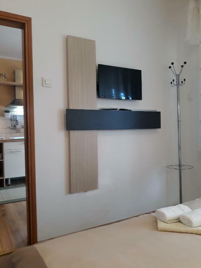 Apartment Matea Rovinj Bagian luar foto